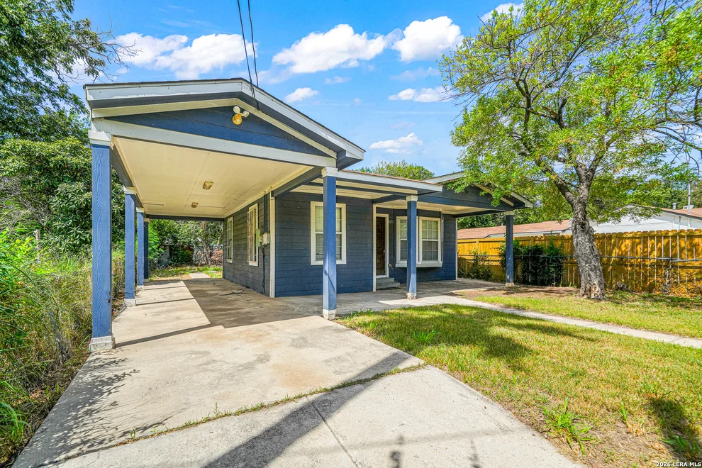 Unit for sale at 1651 S Elmendorf, San Antonio, TX 78207