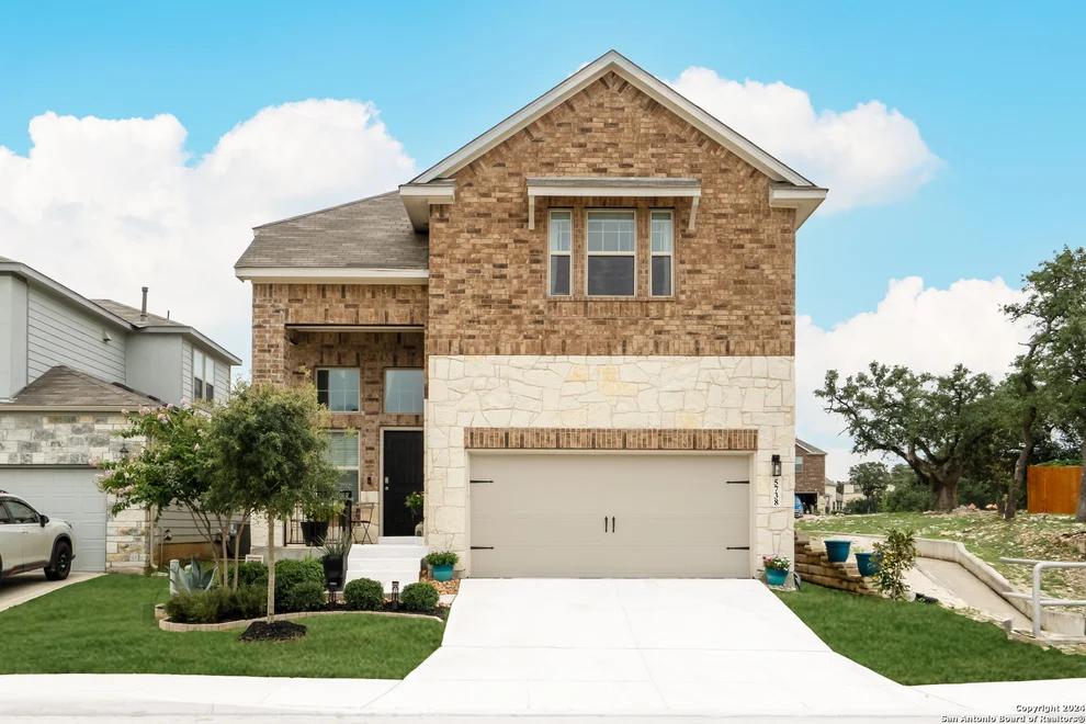 Unit for sale at 5738 Pin Point, San Antonio, TX 78266