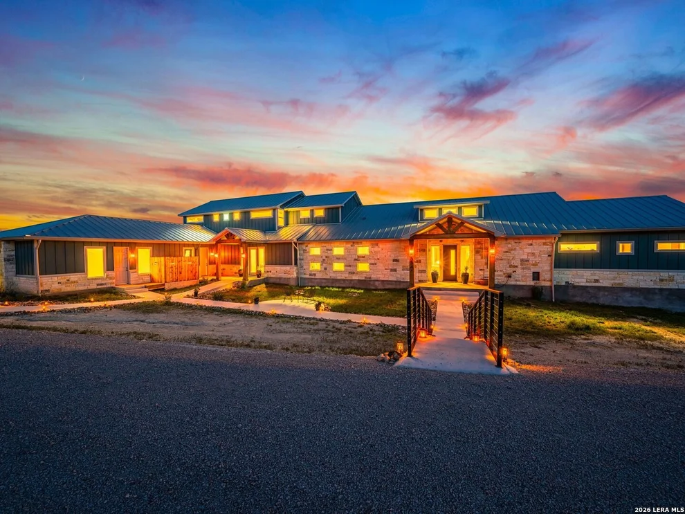 Unit for sale at 554 Seven Falls Dr, Fredericksburg, TX 78624