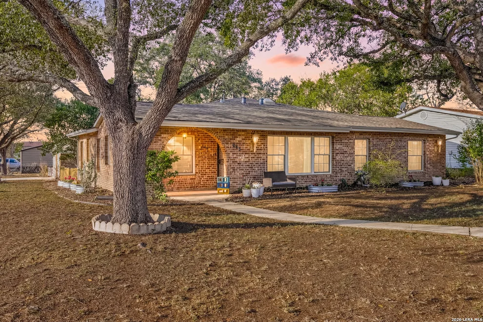 Unit for sale at 902 Alexander Hamilton Dr, San Antonio, TX 78228