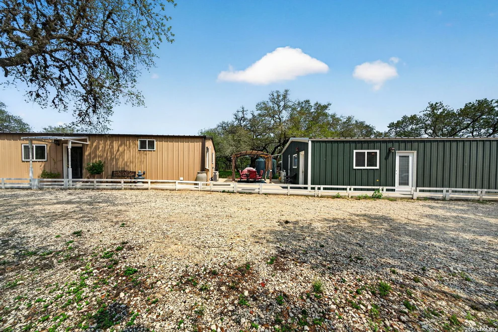 Unit for sale at 1050 Hickory, San Antonio, TX 78264