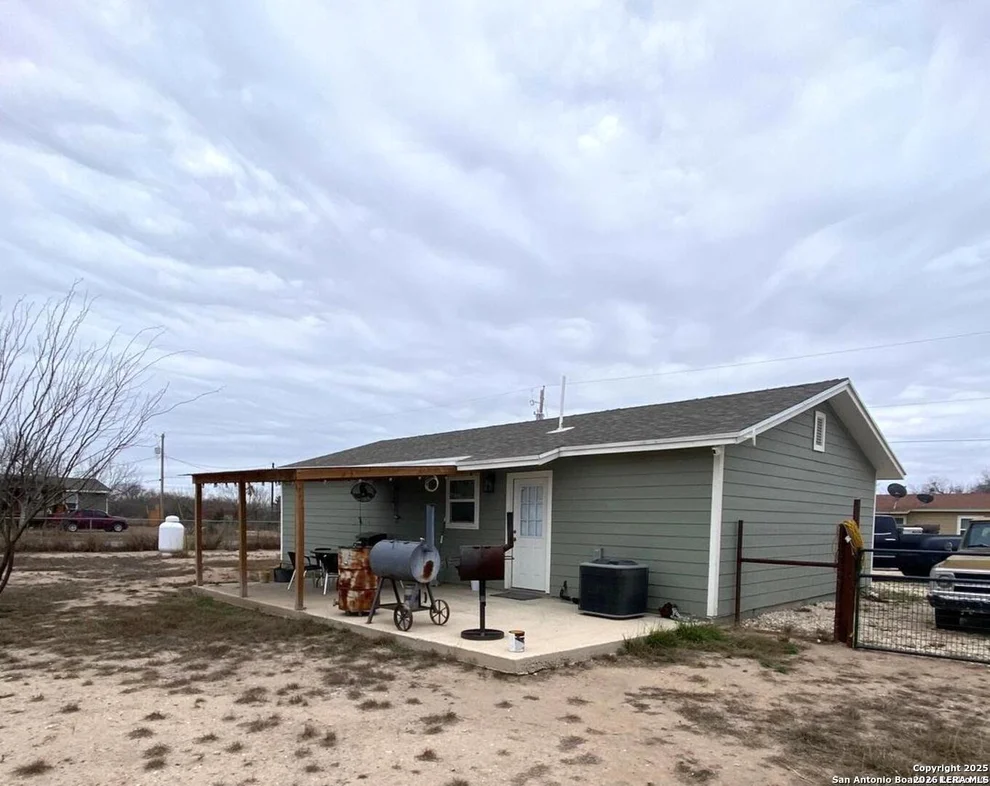 Unit for sale at 563 N MILLER AVE, La Pryor, TX 78872