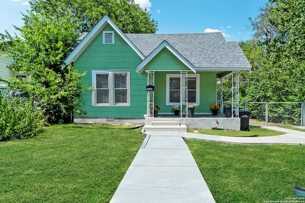 Unit for sale at 1619 W Ridgewood Ct, San Antonio, TX 78201