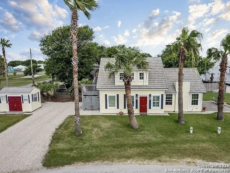 Unit for sale at 112 Wedig, Port LaVaca, TX 77979