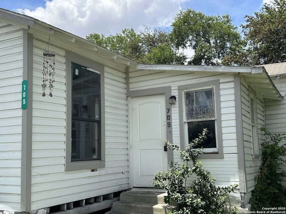 Unit for sale at 705 Paso Hondo, San Antonio, TX 78202