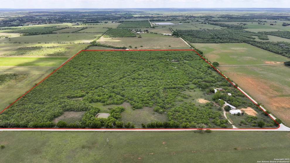 Unit for sale at 1702 County Road 116, Nixon, TX 78140
