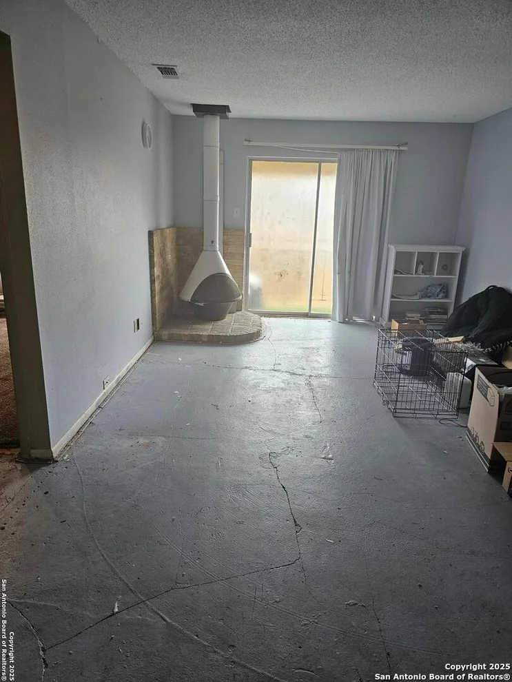Unit for sale at 923 Vance Jackson, San Antonio, TX 78201