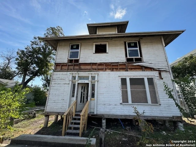 Unit for sale at 1216 W RUSSELL PL, San Antonio, TX 78201