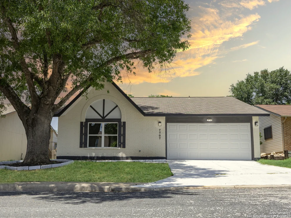 Unit for sale at 7707 clear ridge, San Antonio, TX 78239