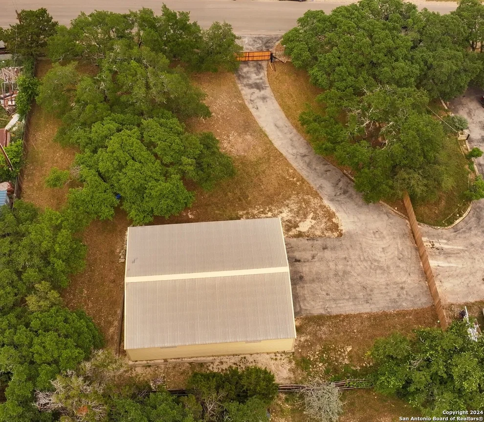 Unit for sale at 610 Tamarack Dr, Canyon Lake, TX 78133