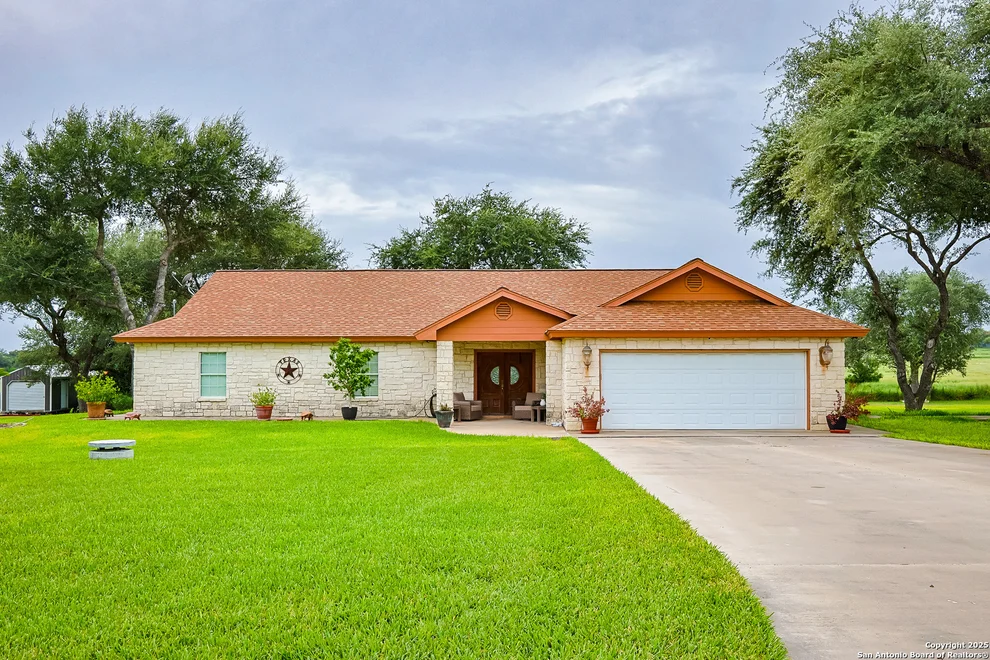 Unit for sale at 2697 Oak Grove, Beeville, TX 78102