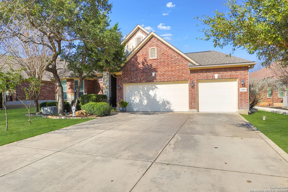 Unit for sale at 13107 Windmill Trace, Helotes, TX 78023