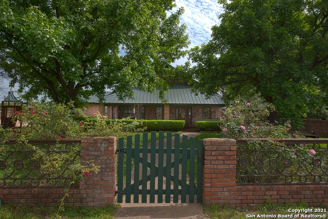 Unit for sale at 21595 US-90 E, Sabinal, TX 78881