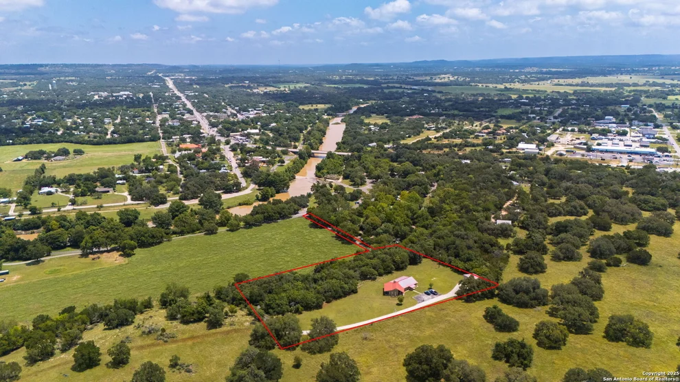Unit for sale at 479 Park Rd 23, Blanco, TX 78606