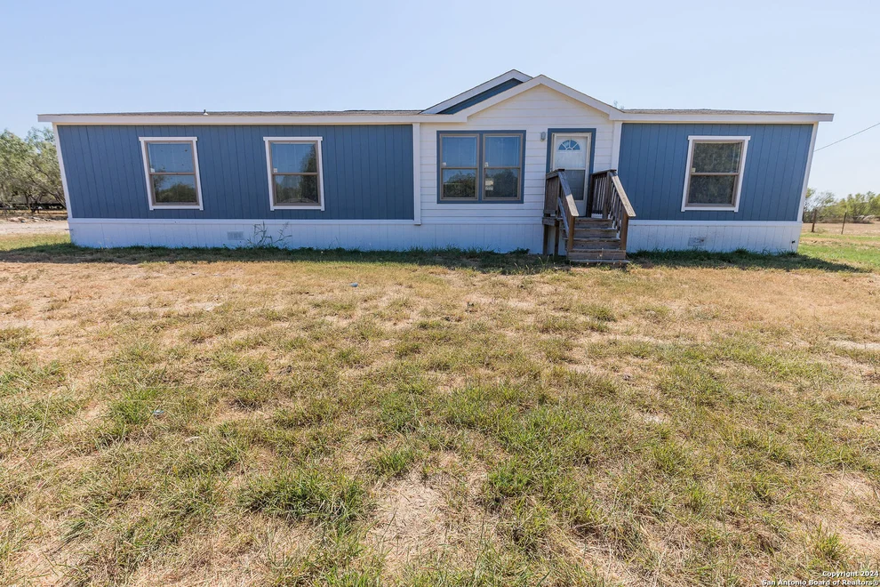 Unit for sale at 13728 GREENWOOD RD, Atascosa, TX 78002