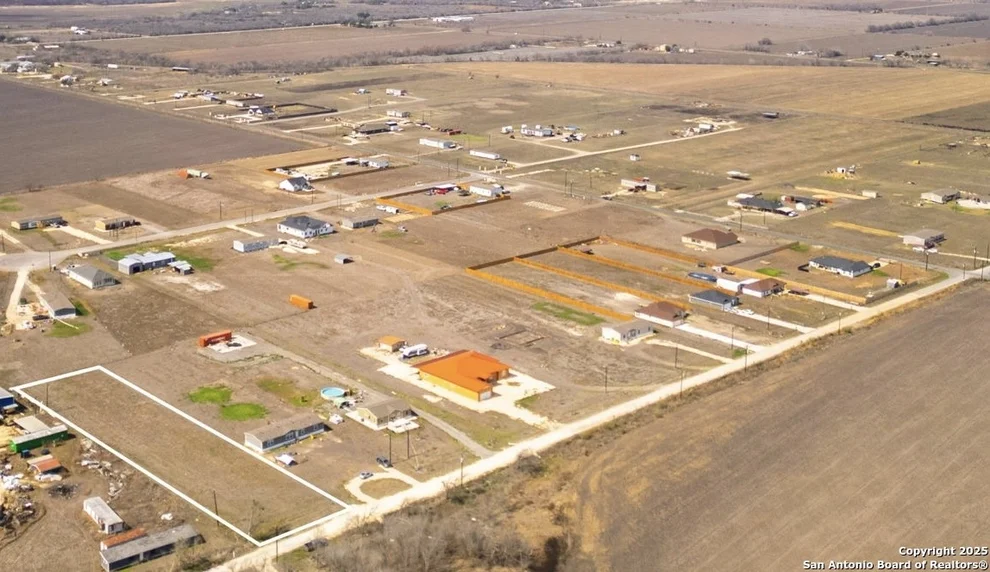 Unit for sale at 561 County Road 5715, Natalia, TX 78059