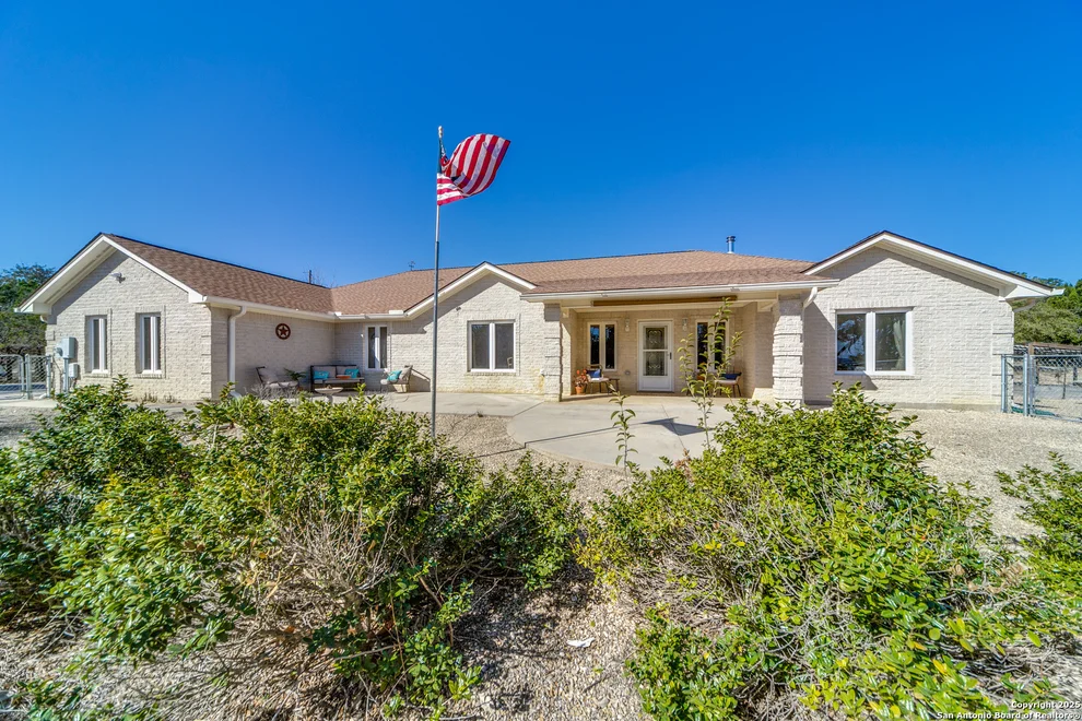 Unit for sale at 1501 Nixon Lane, Kerrville, TX 78028