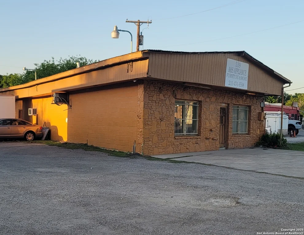 Unit for sale at 539 Historic Old Hwy 90, San Antonio, TX 78237