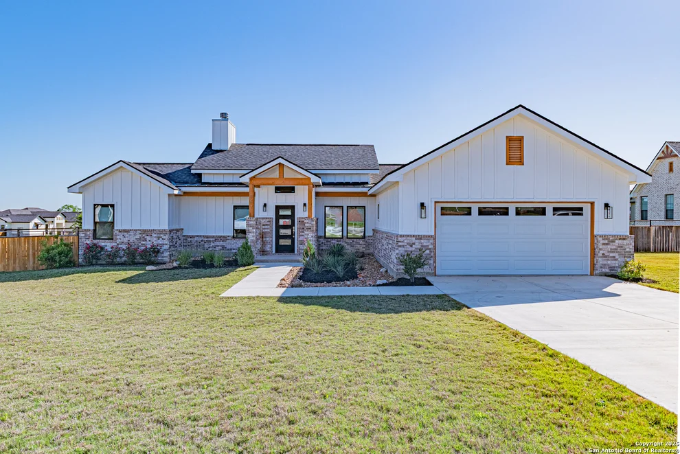 Unit for sale at 157 W MAGNOLIA CIR, La Vernia, TX 78121