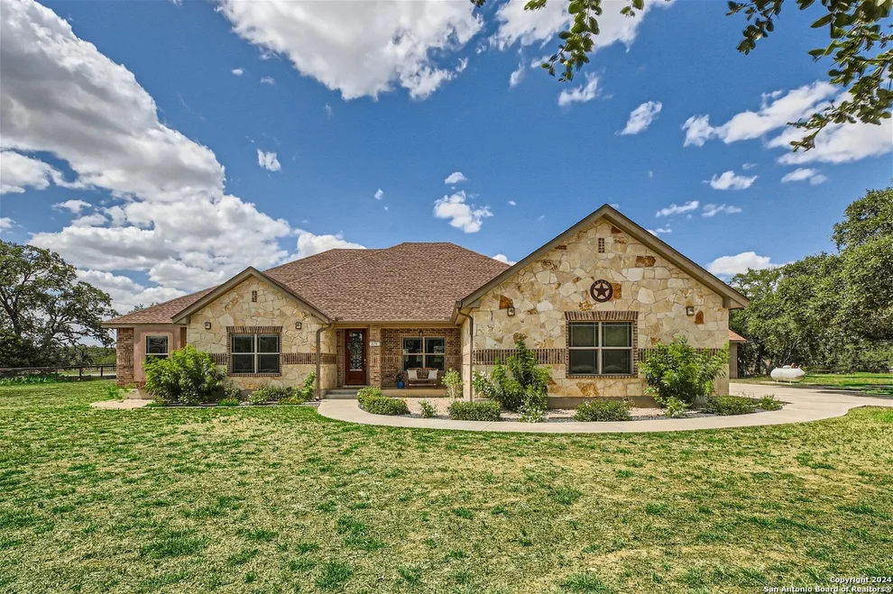 Unit for sale at 678 Pr 3702, San Antonio, TX 78253