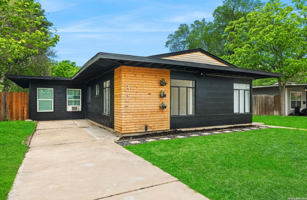 Unit for sale at 327 Bryn Mawr Dr, San Antonio, TX 78209