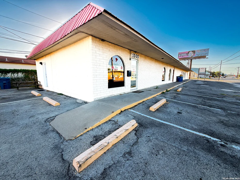 Unit for sale at 1501 N SAINT MARYS ST, Beeville, TX 78102