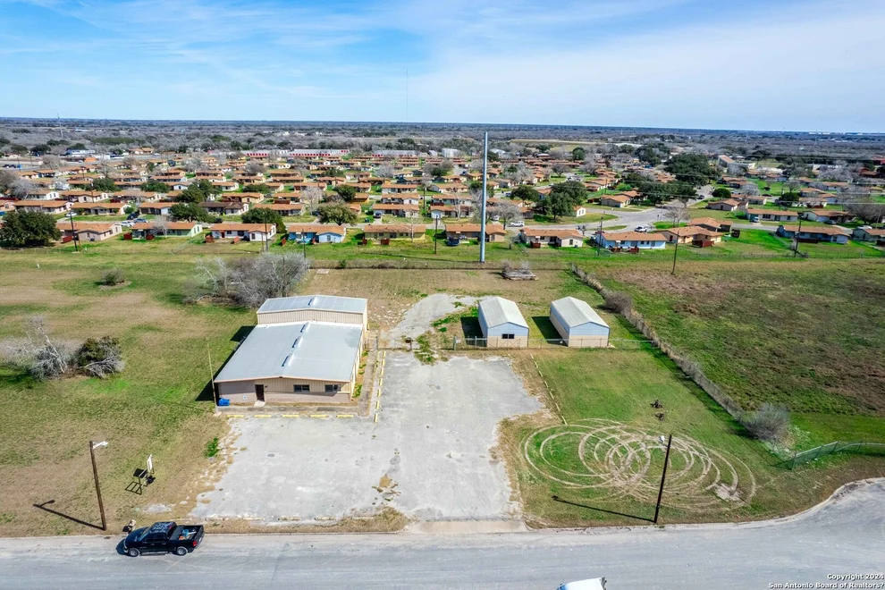 Unit for sale at 000 Industrial Boulevard, Beeville, TX 78102