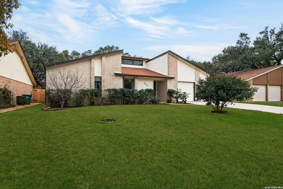 Unit for sale at 4610 Green Acres Woods, San Antonio, TX 78249