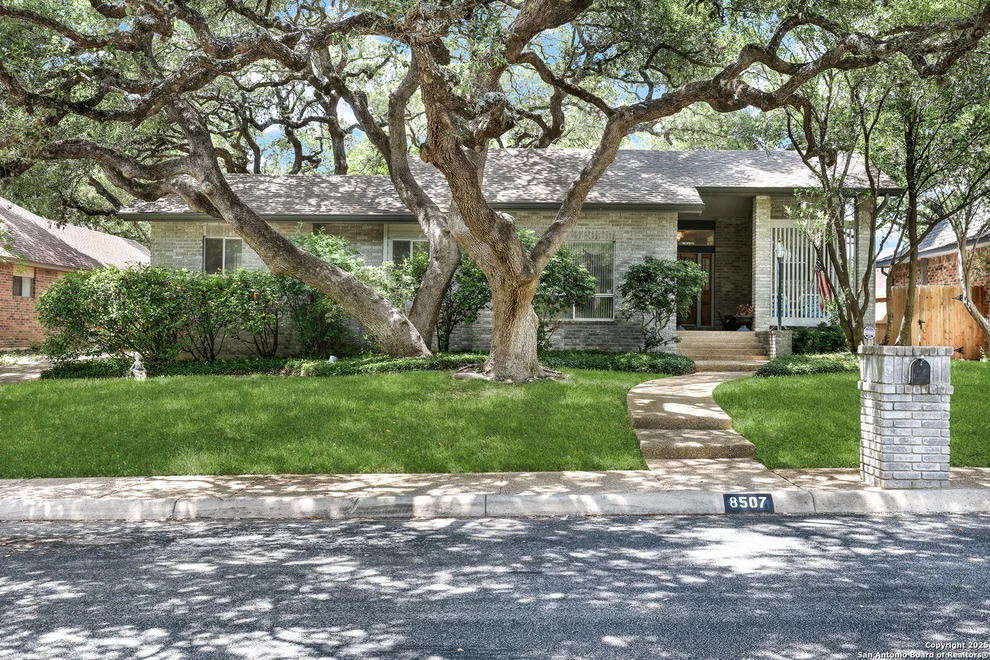 Unit for sale at 8507 Chesham, San Antonio, TX 78254