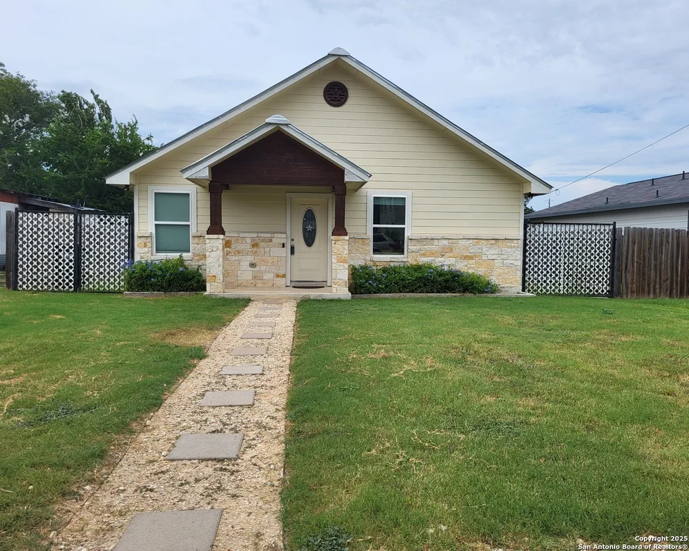 Unit for sale at 312 E Klein St, Marion, TX 78124