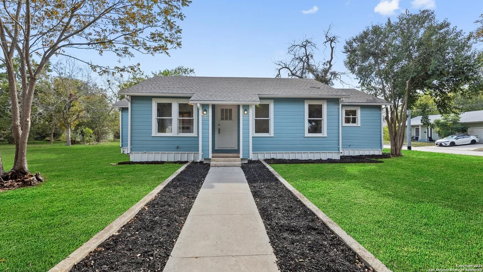 Unit for sale at 603 E CEDAR ST, Seguin, TX 78155