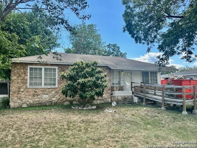 Unit for sale at 2530 W Woodlawn, San Antonio, TX 78228