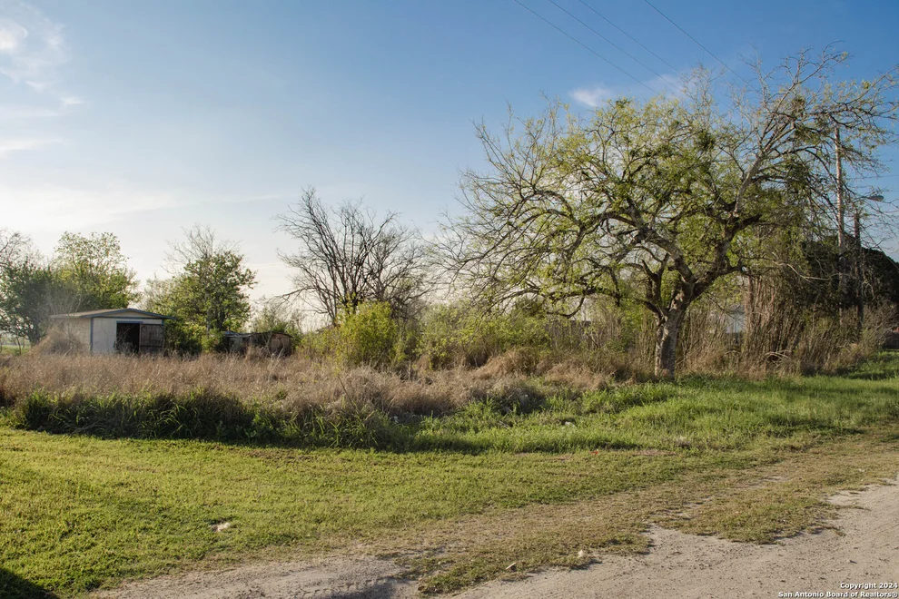 Unit for sale at 0 Mugge St, Runge, TX 78151