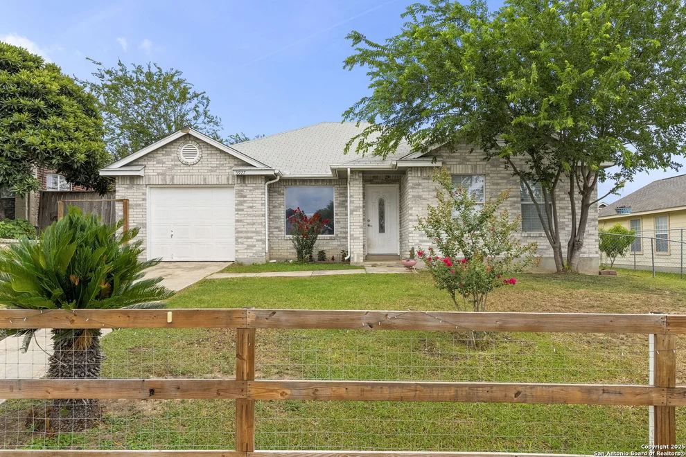 Unit for sale at 5927 Tree View, San Antonio, TX 78220