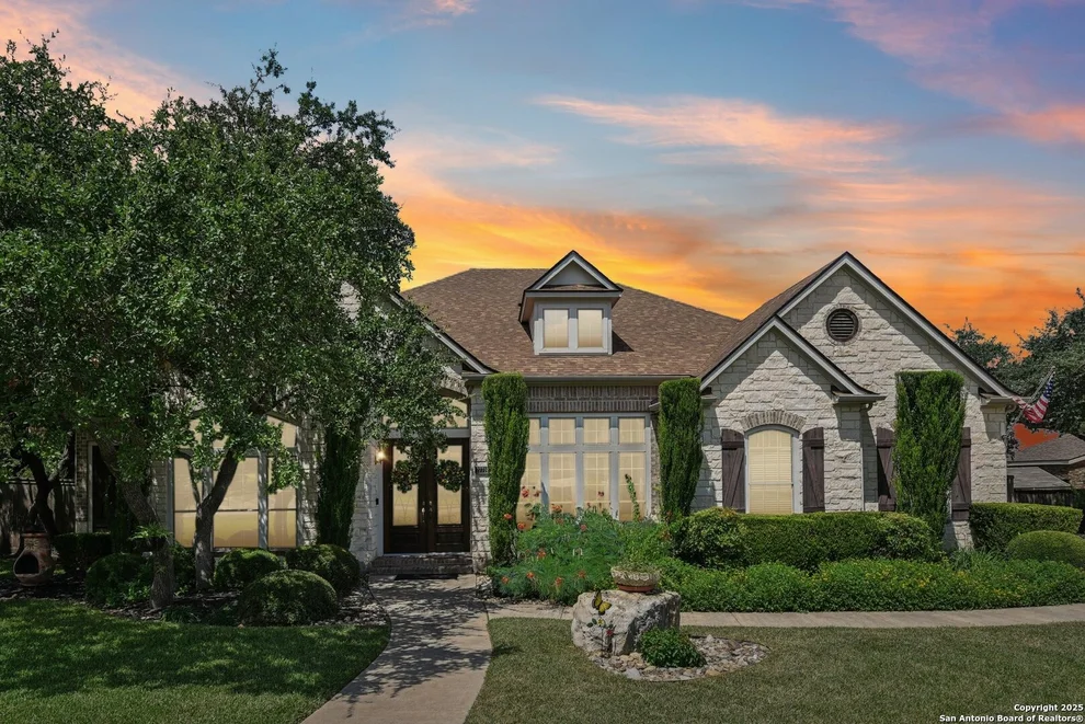 Unit for sale at 27719 Woodway Bend, Boerne, TX 78006