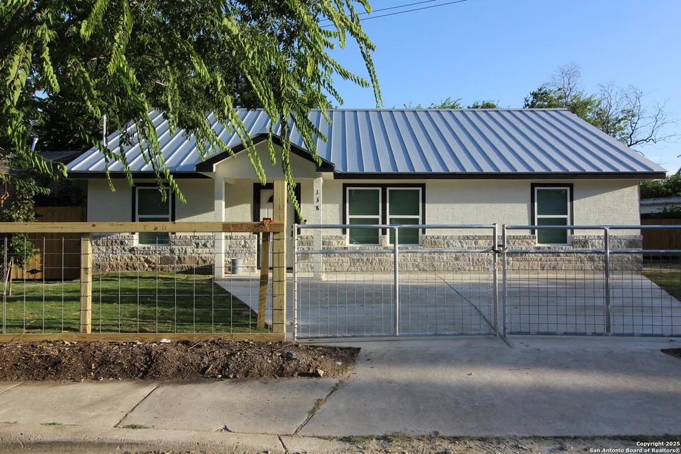 Unit for sale at 138 c, San Antonio, TX 78207