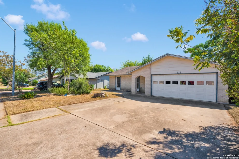 Unit for sale at 523 Chisholm Valley, Round Rock, TX 78681