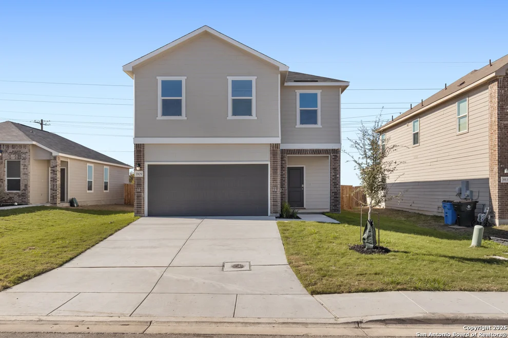 Unit for sale at 3909 Woodside Dr, Seguin, TX 78155