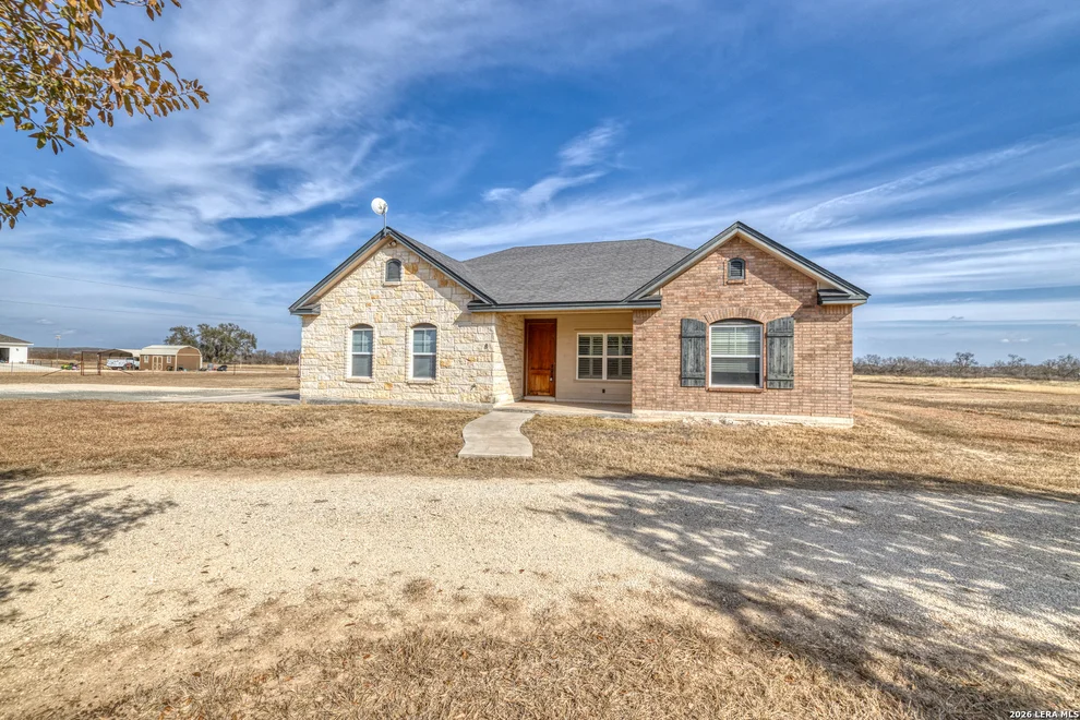 Unit for sale at 8 Valley View, Uvalde, TX 78801