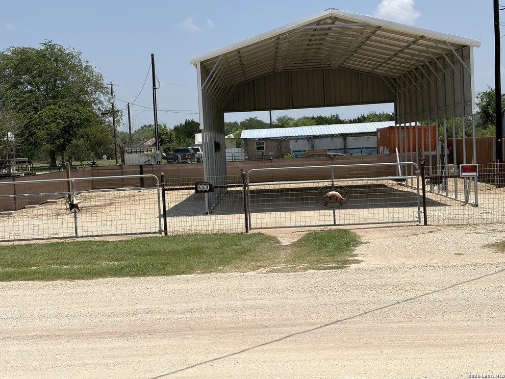 Unit for sale at 557 Siesta Dr, Bandera, TX 78003