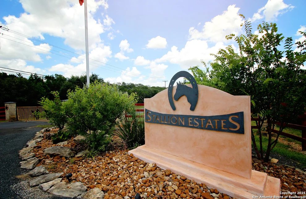 Unit for sale at 154 N Stallion Estates, Spring Branch, TX 78070
