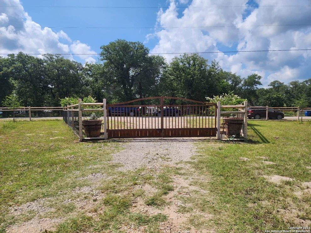 Unit for sale at 1208 COUNTY ROAD 317, La Vernia, TX 78121