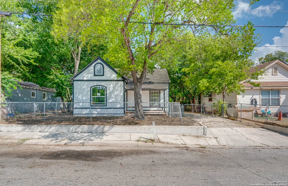 Unit for sale at 139 Cottonwood Ave, San Antonio, TX 78214