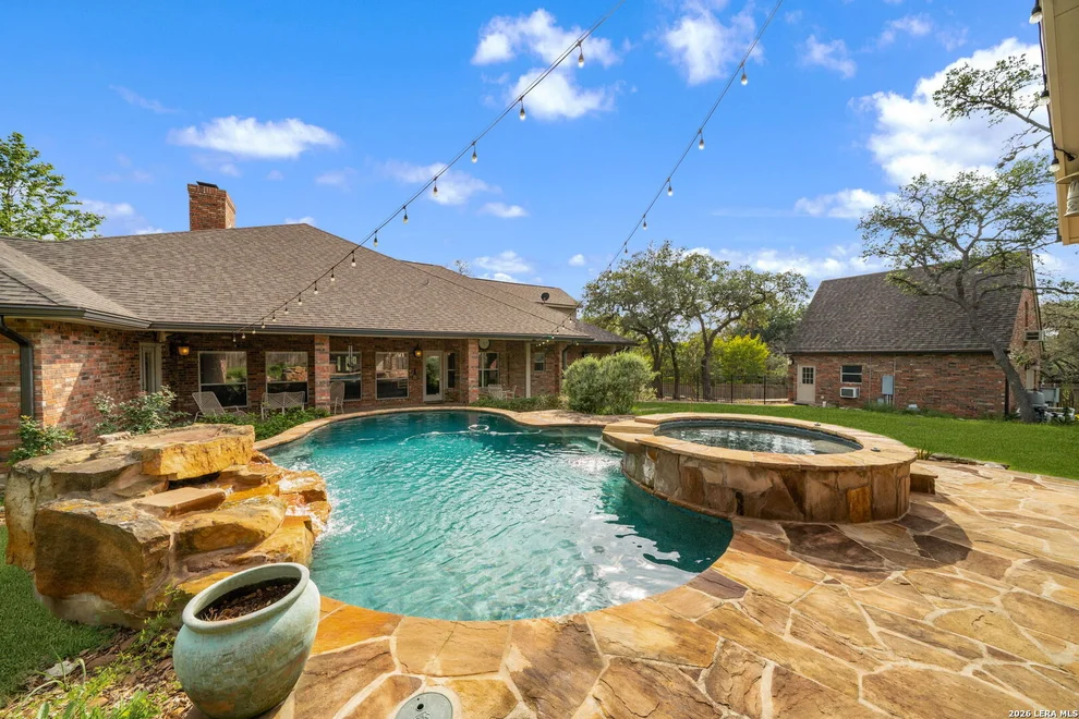 Unit for sale at 8639 RAINTREE WOODS DR, Fair Oaks Ranch, TX 78015