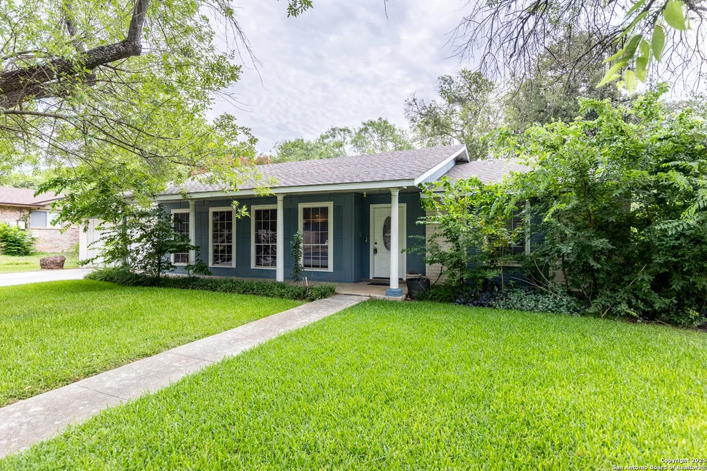 Unit for sale at 13026 Los Espanada, San Antonio, TX 78233
