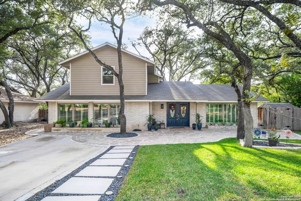Unit for sale at 87 Roundup Dr, Castle Hills, TX 78213