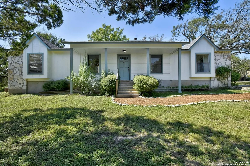 Unit for sale at 105 blue heron, Boerne, TX 78006