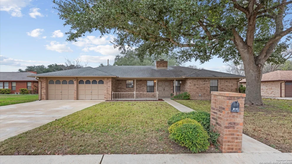 Unit for sale at 1310 Lakewinds, New Braunfels, TX 78130