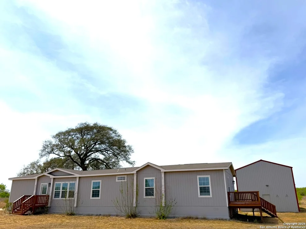 Unit for sale at 6260 County Road 307, Jourdanton, TX 78026
