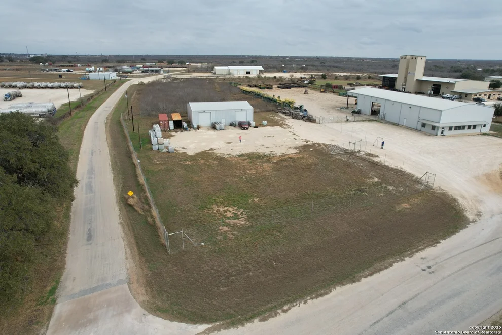 Unit for sale at 495 CORGEY RD, Pleasanton, TX 78064